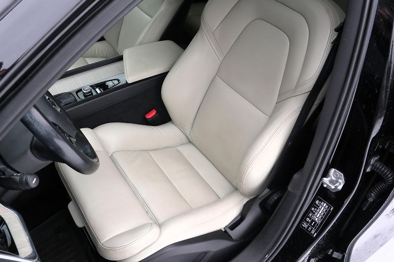 Volvo V60 T6 AWD, Polestar, H/K, Tažné - fotka 28 z 36