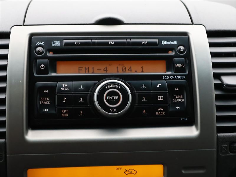 Nissan Pathfinder 2,5 dCi 126kW Automat 4WD CZ - fotka 20 z 31