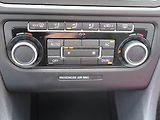Volkswagen Golf (2011) 2.0 TDI, 4X4, Tempomat - náhled 15