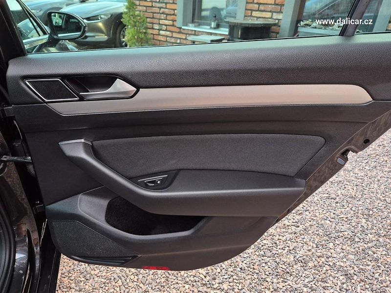 Volkswagen Passat Variant (2018) 1.4TSi 110KW ComfortLine  - fotka 44 z 54