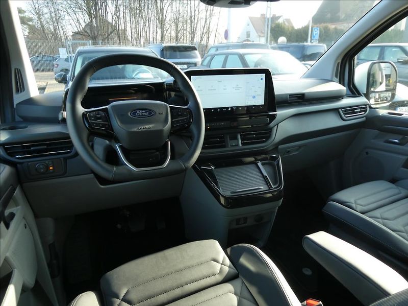Ford Tourneo Custom 2,0 L2,TITANIUM X,8Míst,AWD - fotka 11 z 44