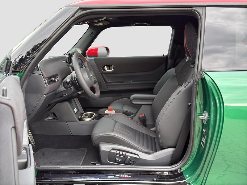 Mini Cooper JCW - fotka 2 z 22