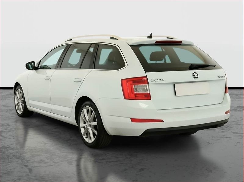 Škoda Octavia (2015) Style 2.0 TDI, Navi, Xenony - fotka 4 z 19