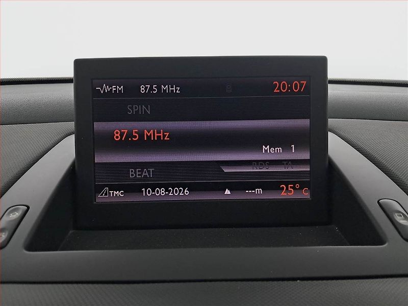 Peugeot 308 (2011) 1.6 HDi, 7 míst, Eko.zaplacen - fotka 13 z 17