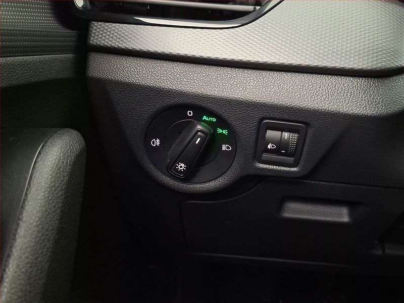 Škoda Kamiq (2022) Ambition 1.0 TSI, ČR,1.maj - fotka 15 z 15