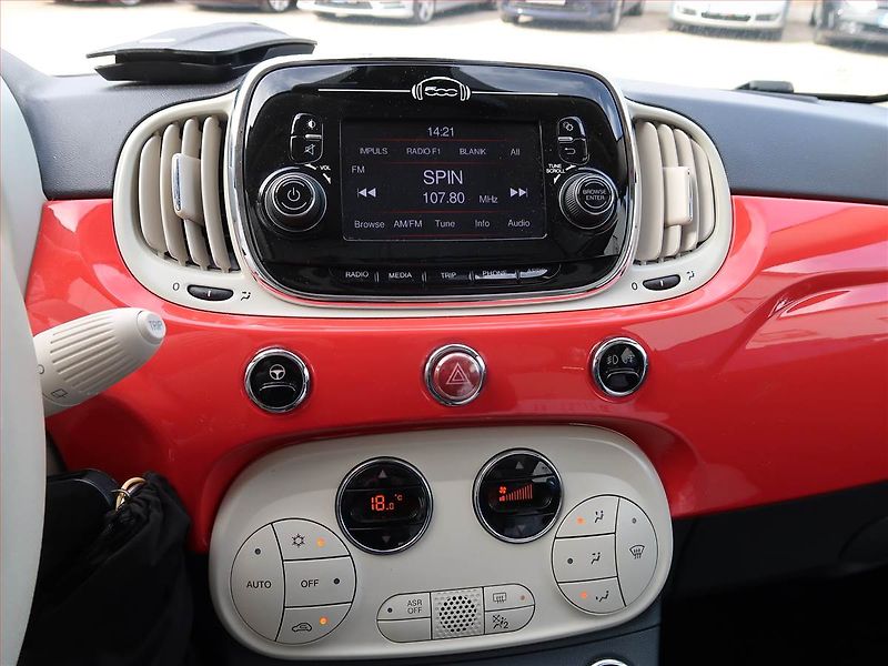 Fiat 500 (2017) 1.2, Serv.kniha, Park. senzory - fotka 11 z 16