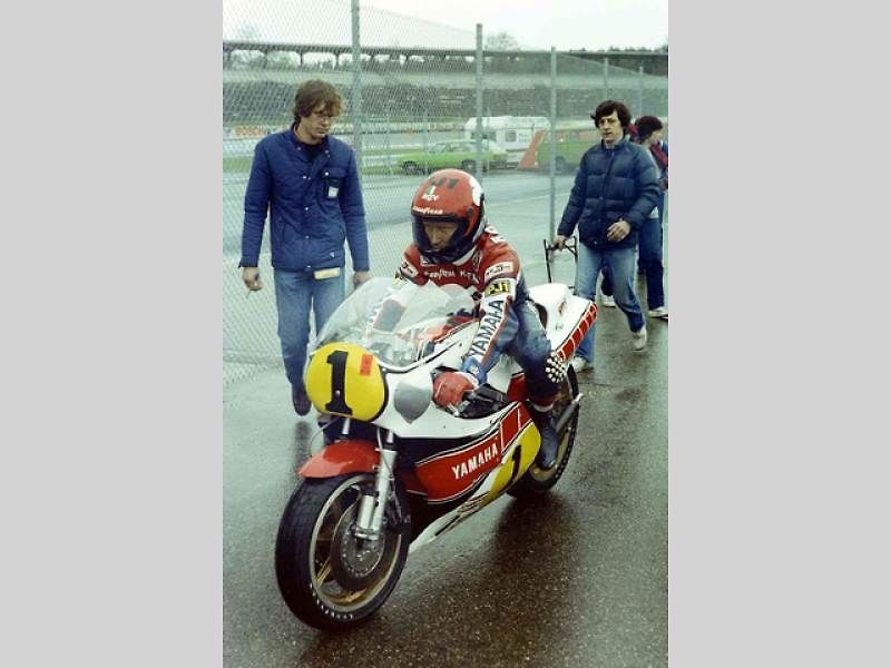Kenny Roberts, Barry Sheene a Johny Cecotto při holandské TT 500 ccm v Assenu.