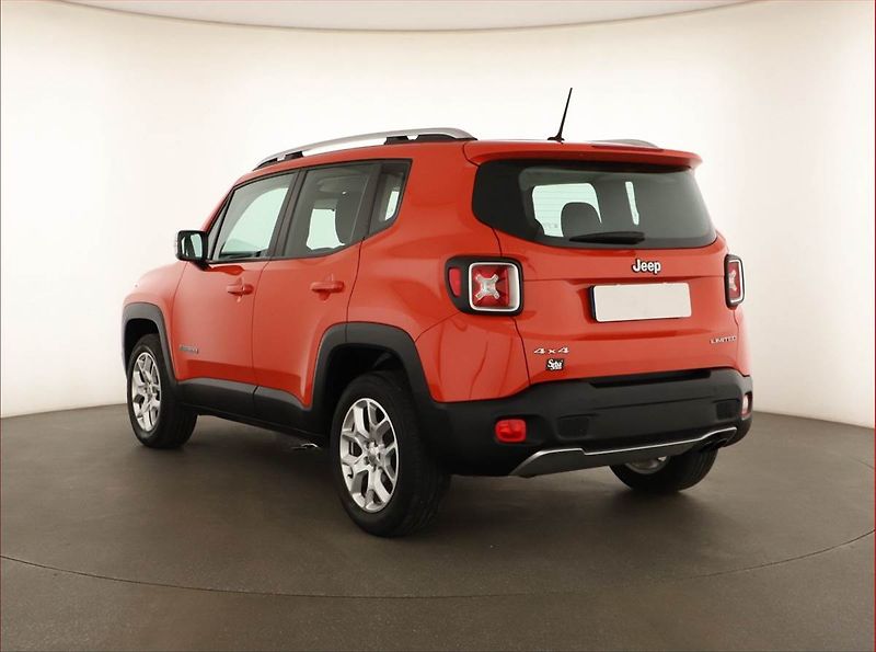 Jeep Renegade (2015) 1.4 MultiAir, 4X4, Automat - fotka 4 z 15
