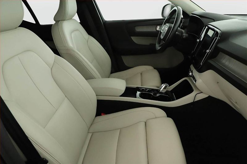 Volvo XC40 (2020) T5 Recharge - fotka 7 z 21