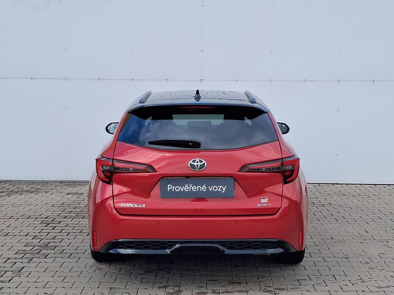 Toyota Corolla 1.8 HSD e-CVT GR Sport - fotka 9 z 21