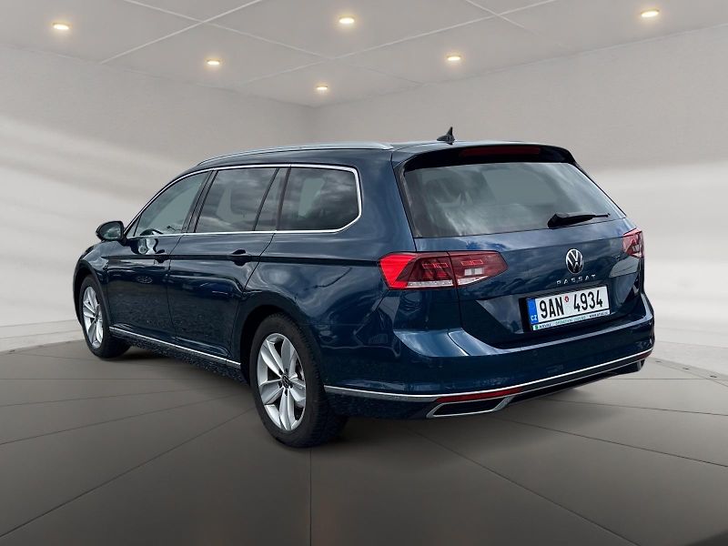 Volkswagen Passat Variant (2022) ELEGANCE 2.0TDI 110kW DSG CZ  - fotka 4 z 11