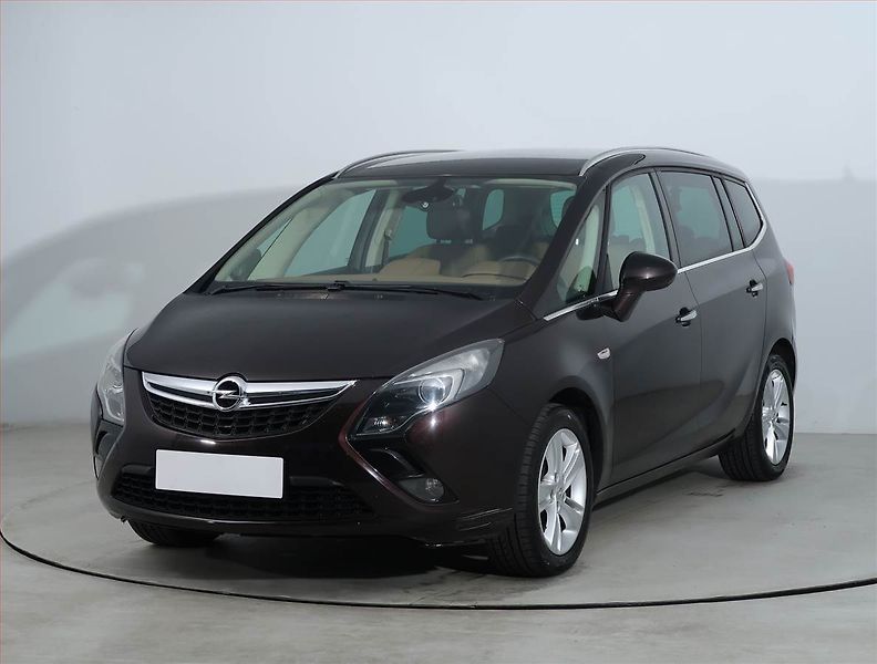 Opel Zafira (2012) 1.4 Turbo, 7 míst, Navi - fotka 2 z 21