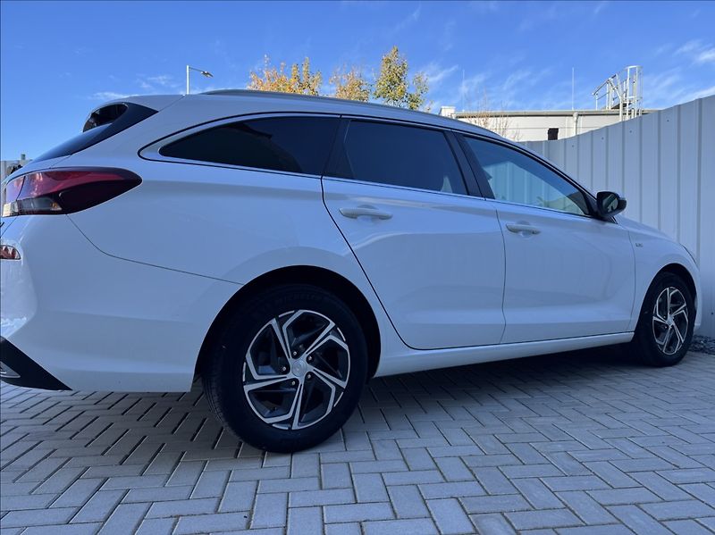 Hyundai i30 1,5 T-GDi WG DPH 1.maj původČR - fotka 17 z 50