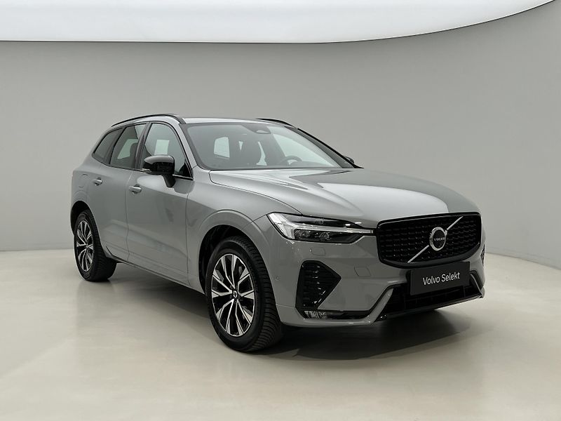 Volvo XC60 B4 AWD DARK PLUS CZ 1. maj. - fotka 8 z 45