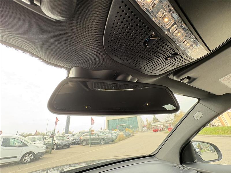 Mercedes-Benz GLC 2,0 250i 155kW 4M,AMG,Led,Navi - fotka 28 z 40