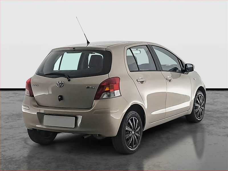 Toyota Yaris (2009) 1.33 Dual VVT-i, Automat - fotka 5 z 15