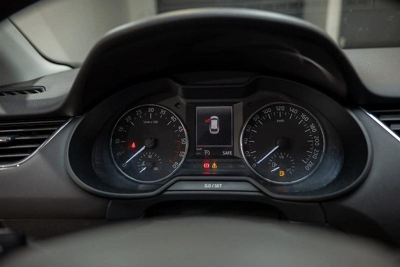 Škoda Octavia 2.0 TDI 110 kW 4x4 - fotka 12 z 34