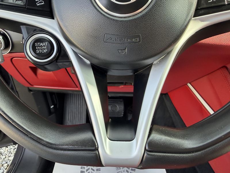 Alfa Romeo Stelvio 2.2JTDM Q4 4x4 210PS VELOCE 1A - fotka 159 z 167