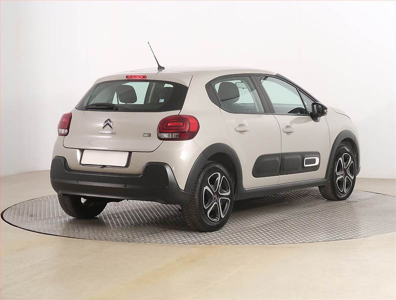 Citroën C3 (2022) Shine 1.2 PureTech, Serv.kniha - fotka 5 z 17