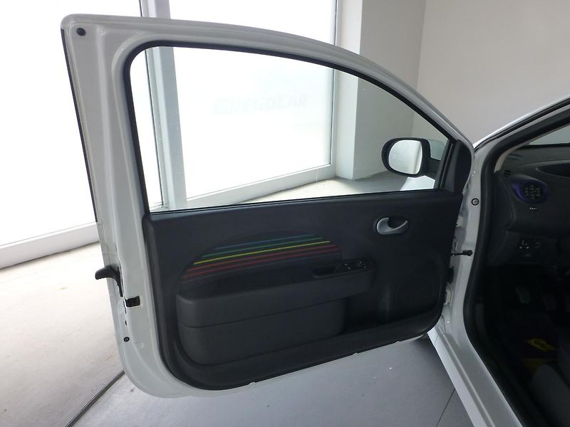 Renault Twingo (2013) 1,2i**KLIMATIZACE**TAŽNÉ - fotka 9 z 26