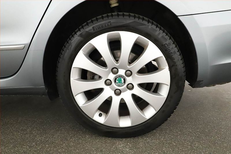 Škoda Superb (2011) Comfort 2.0 TDI, 4X4, Automat - fotka 12 z 18