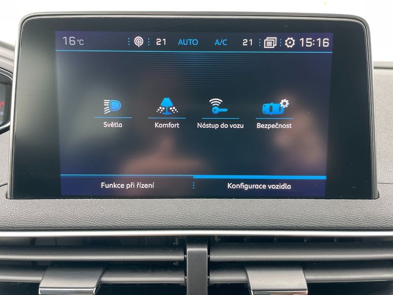 Peugeot 3008 (2020) 1.2PT 96kW! Allure! Navigace! - fotka 27 z 35
