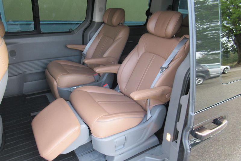 Hyundai Staria 2.2 CRDi 4x4 TAŽNÉ PANORAMA  - fotka 30 z 47