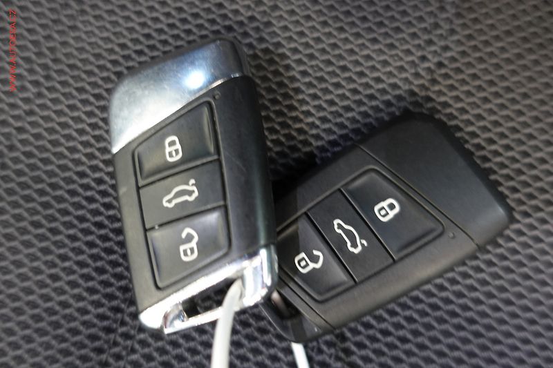 Škoda Superb (2020) 2.0TDi, Style, DSG, LED - fotka 22 z 22