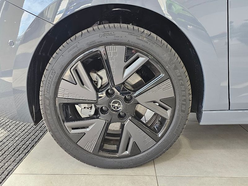 Opel Corsa Electric GS 156 k - fotka 24 z 28