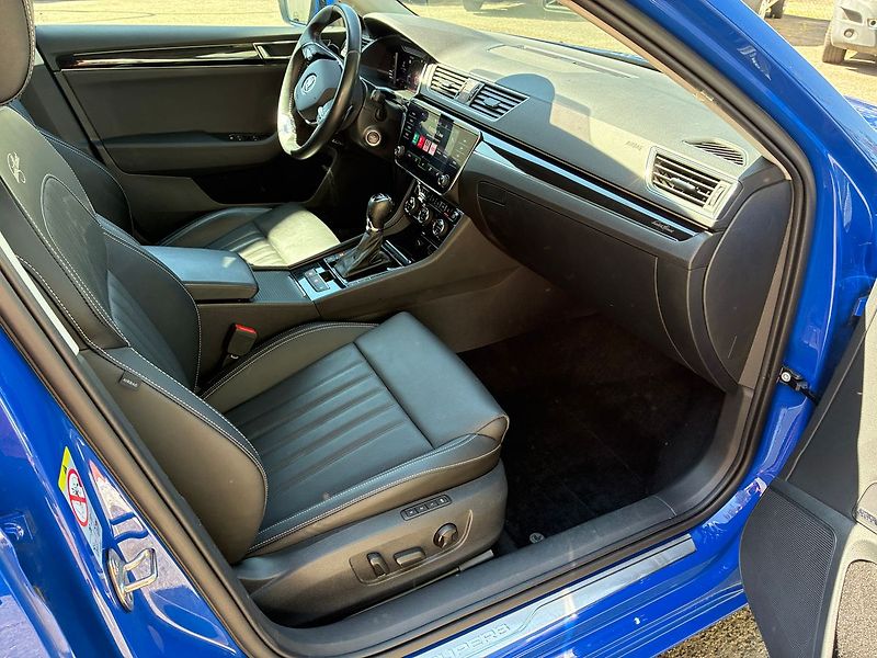 Škoda Superb 2.0 TDi 110 kW L&K DSG ČR DPH - fotka 32 z 37
