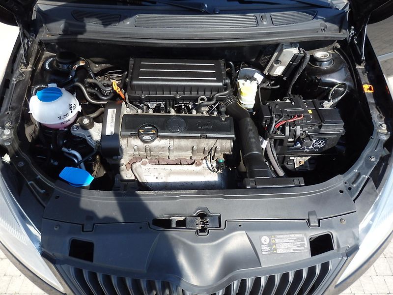 Škoda Fabia COMBI 1.4 16V ASR, KLIMA - fotka 12 z 13