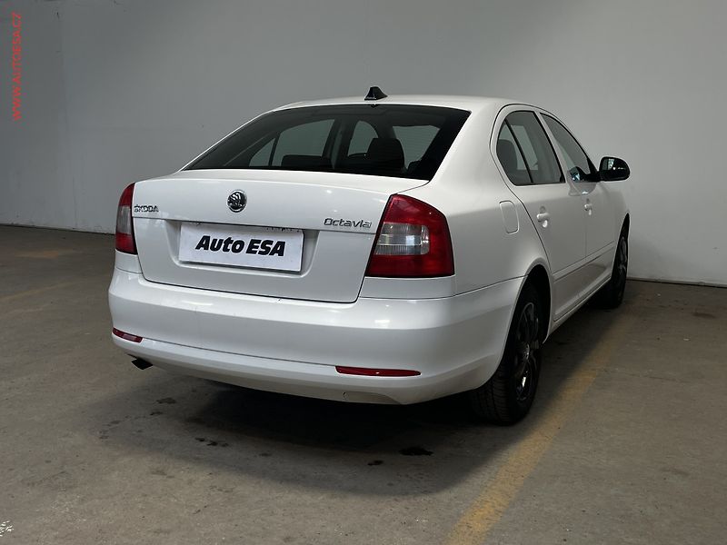 Škoda Octavia (2010) 1.2TSi, AC - fotka 4 z 15