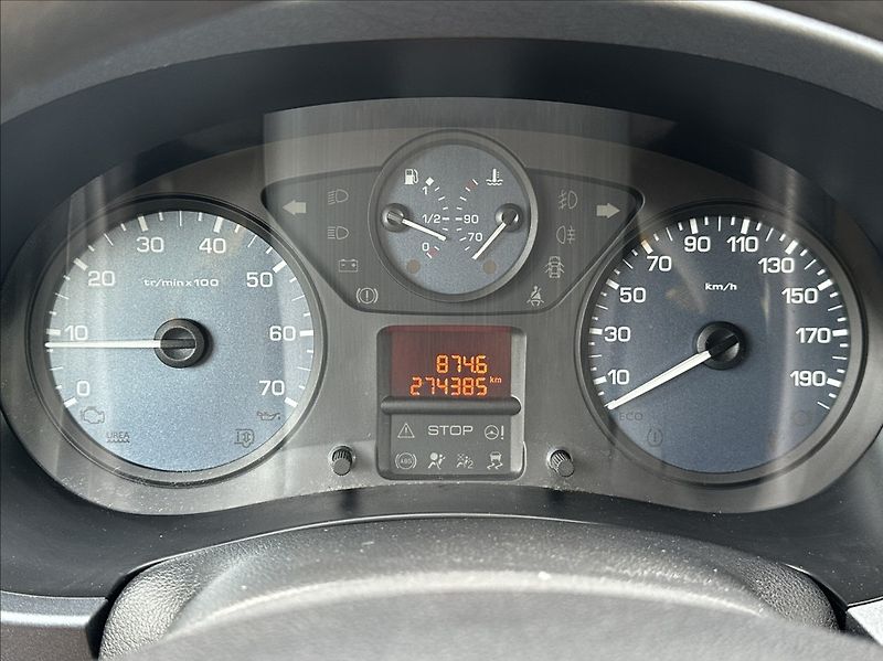 Peugeot Partner 1,6 HDI 92PS  Tepee Active - fotka 34 z 48