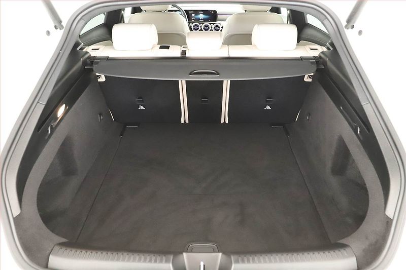 Mercedes-Benz CLA (2022) 200 d - fotka 20 z 22
