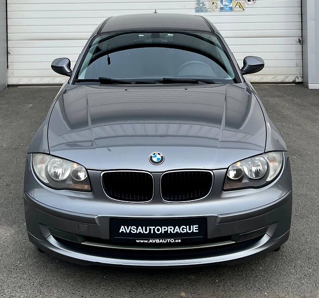 BMW Řada 1 (2010) (E87) LCI SPORTOVNÍ HATCHBACK - fotka 2 z 24