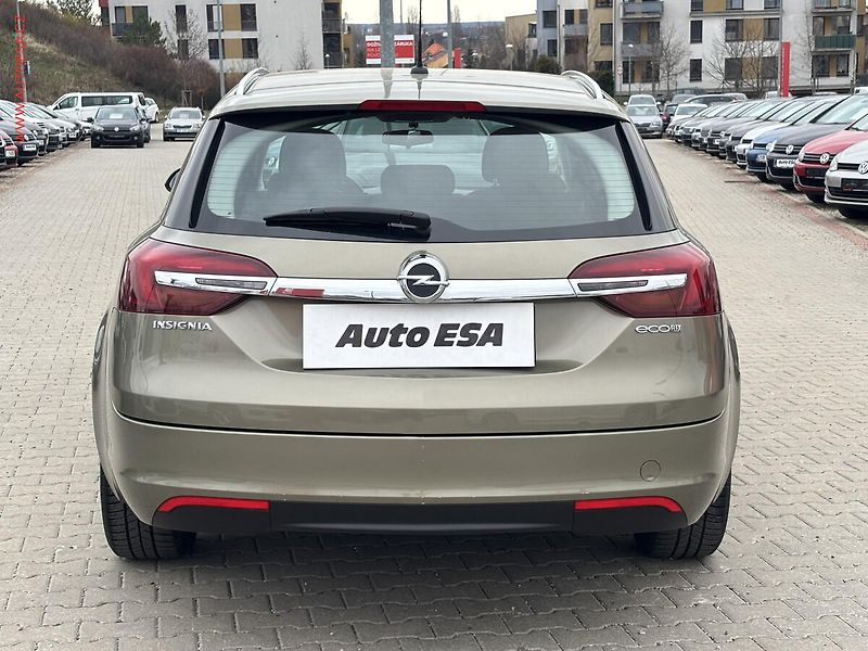 Opel Insignia (2015) 2.0 CDTi, ČR - fotka 5 z 22