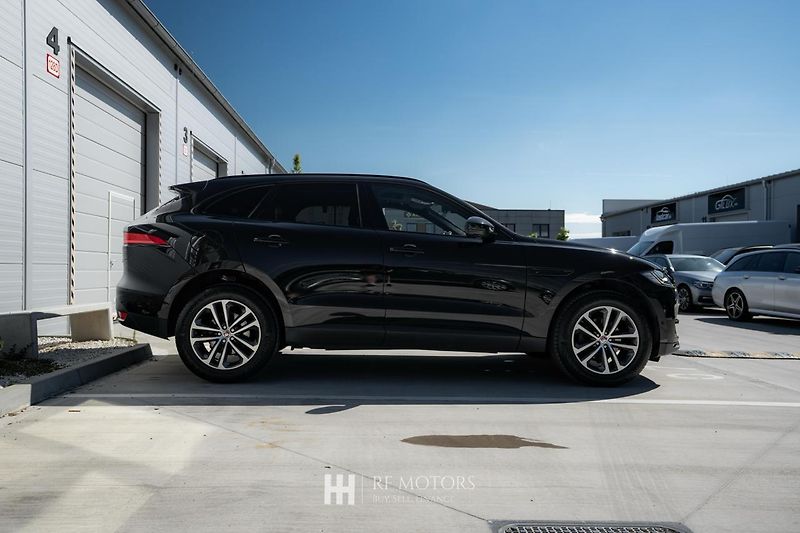 Jaguar F-Pace (2020) 2.0 P250 184kW 4x4 - fotka 6 z 43