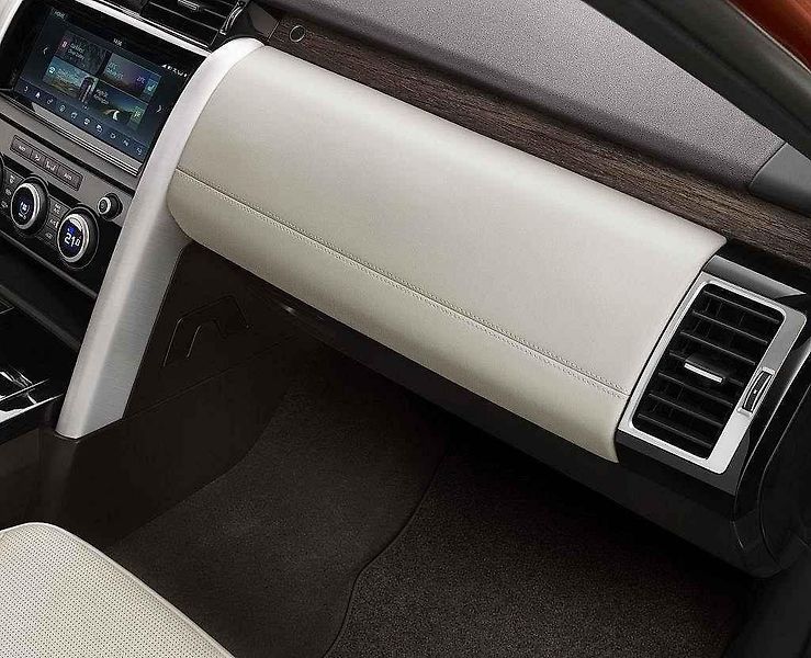 Land Rover Discovery.