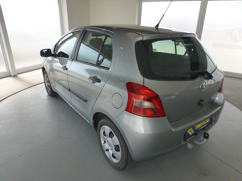 Toyota Yaris (2007) 1,3i-64KW**KLIMA*TAŽNÉ***5DV - fotka 7 z 24