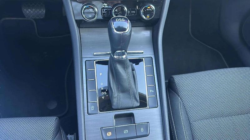 Škoda Superb Style 2,0TDI 110kW DSG/P6466 - fotka 17 z 28