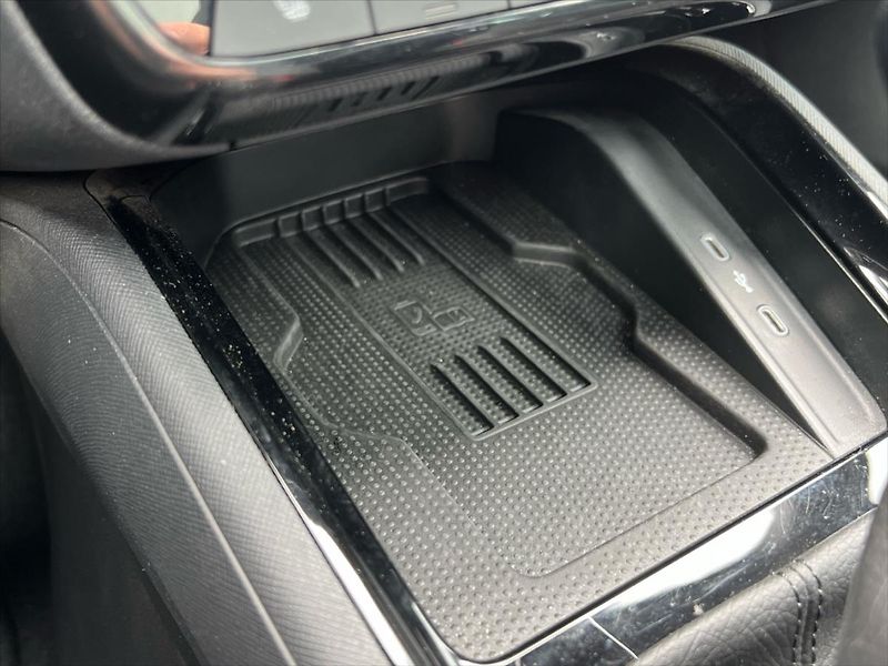 Škoda Scala 1,0 TSi 85 kW 7DSG MONTE CARLO - fotka 31 z 33