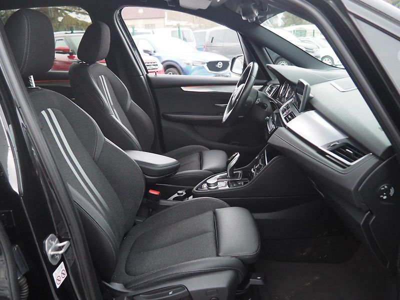 BMW Řada 2 (2020) 216D GT-M Sport, 7 míst, A/T - fotka 22 z 42