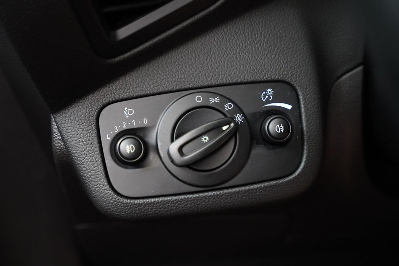 Ford Grand C-MAX - fotka 13 z 24