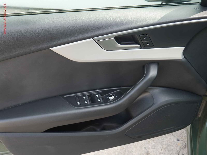 Audi A4 (2023) 2.0TDi, AT, LED, kůže, +ALU - fotka 17 z 19