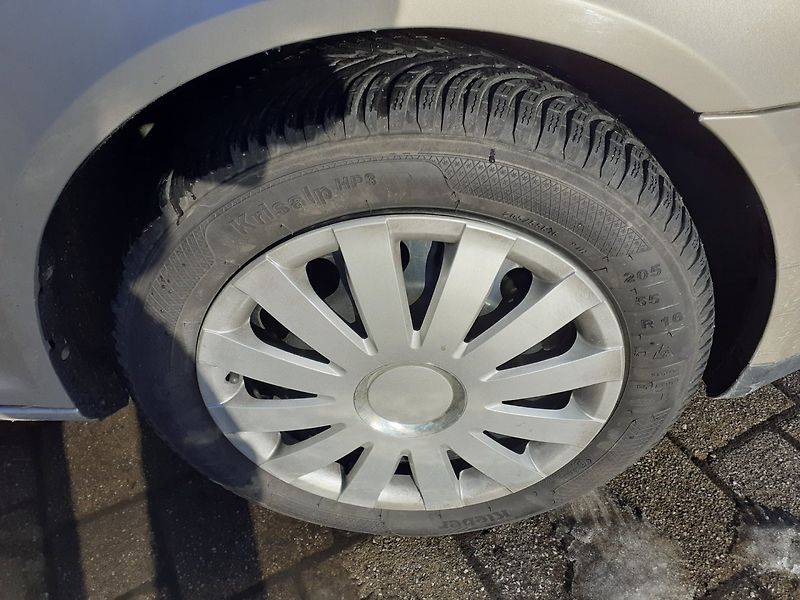 Škoda Octavia (2005) KOMBI 1.9 TDi - fotka 17 z 27