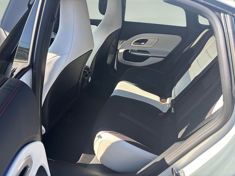 Mercedes-Benz Ostatní (2026) CLA 220 4MATIC - fotka 7 z 10