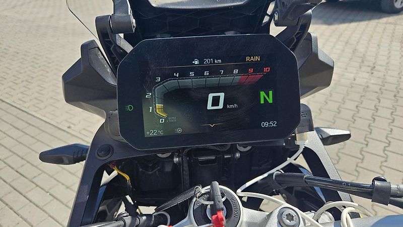 BMW F 850 GS (2021) Limitovaná edice 40 Years GS - fotka 4 z 8