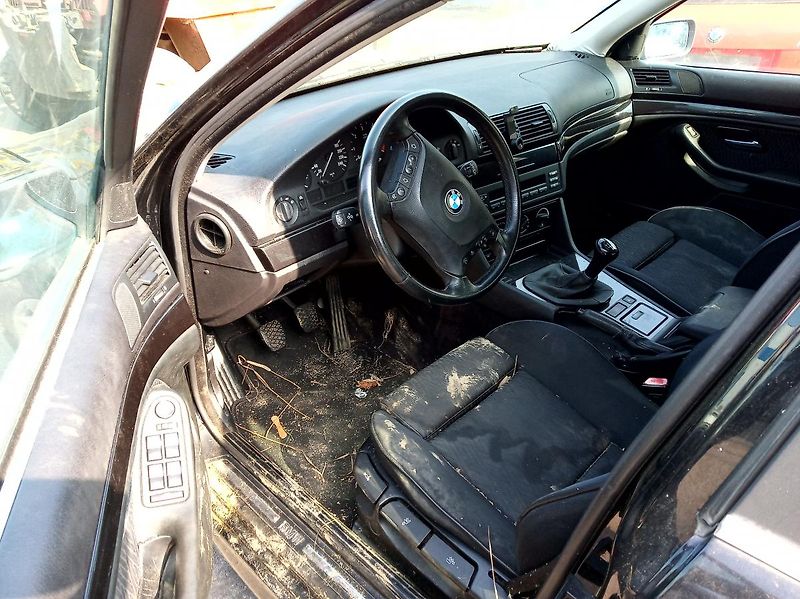 BMW Řada 5 520D E39 NÁHRADNÍ DÍLY - fotka 4 z 7