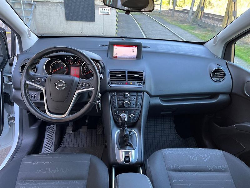 Opel Meriva (2014) - fotka 15 z 32