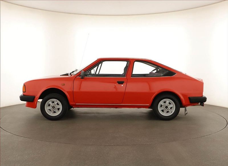 Škoda Rapid (1988) 130 5speed - fotka 3 z 14